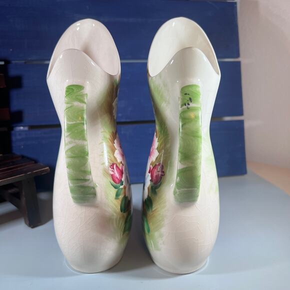 Vintage Hand Painted Ucagco Pitchers Set of 2 Floral Design Garden Colonial Gift - Picture 6 of 7